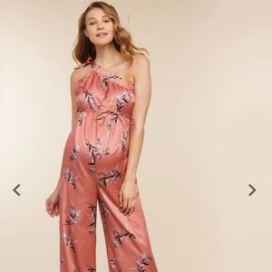 🆕 NWT Knot Shoulder Maternity Jumpsuit 💓